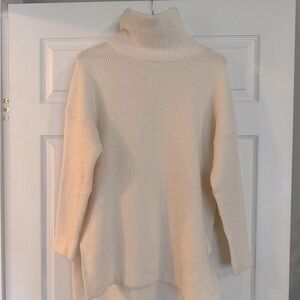 glam Women’s Tunic Length Sweater Medium
